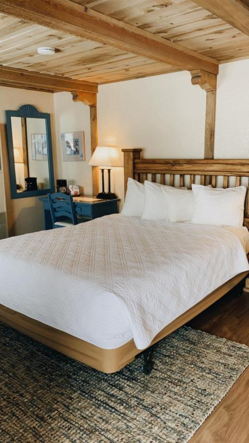 Chama Trails Motel מראה חיצוני תמונה